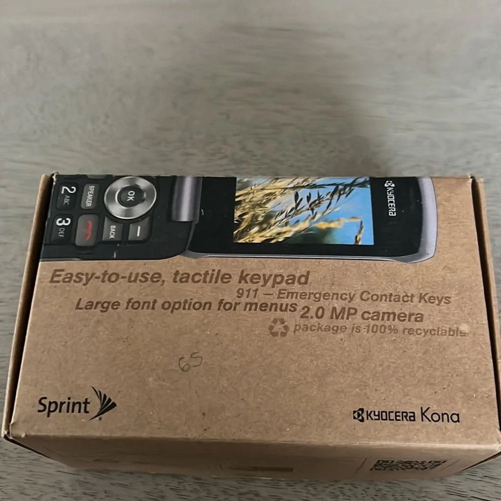 Sprint Kyocera Kona Flip Phone New in Box